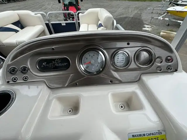 2014 18' SUNCHASER PONTOON 40HP 4-STROKE EFI - 60 HOURS! in Powerboats & Motorboats in Peterborough - Image 18