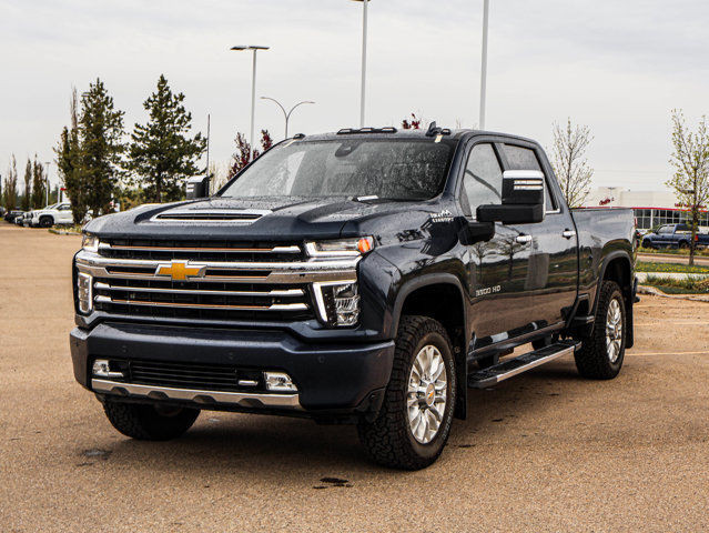 2022 Chevrolet Silverado 3500HD High Country Z71 in Cars & Trucks in Strathcona County - Image 4