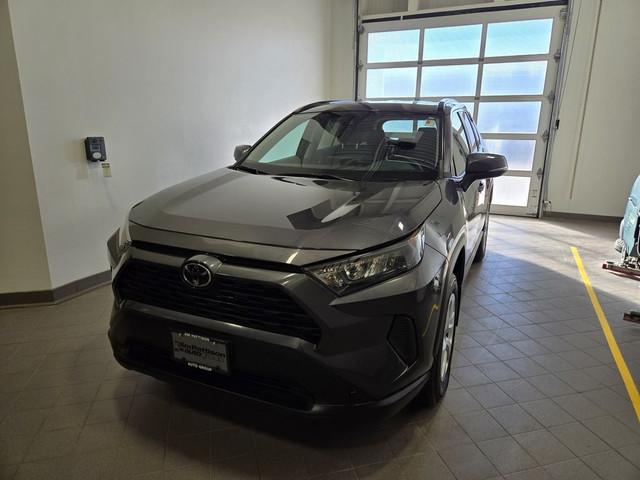  2019 Toyota RAV4 AWD LE in Cars & Trucks in Winnipeg - Image 2