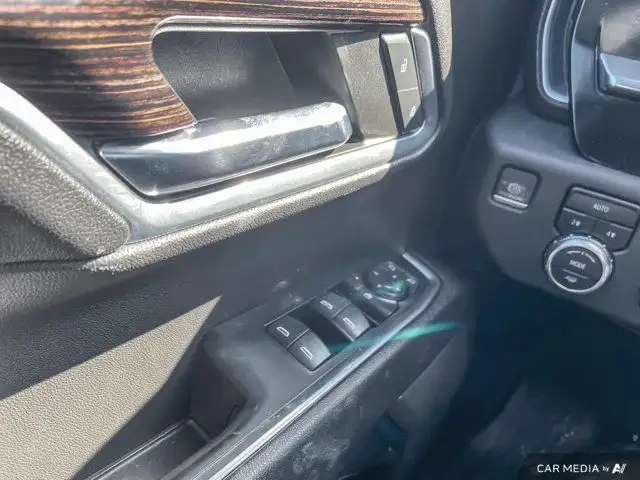 2023 GMC Sierra 1500 SLE Crew Cab 4x4 | Clean Carfax in Cars & Trucks in Brandon - Image 23
