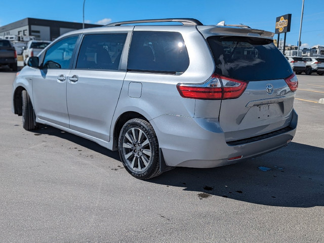 2018 Toyota Sienna LE 7-Passenger All Wheel Drive - 3.5L V6 - HE in Cars & Trucks in Cranbrook - Image 3