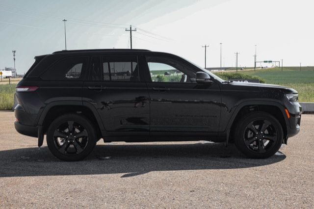 2024 Jeep Grand Cherokee ALTITUDE 4X4 LEATEHR SUNROOF LOW KMS in Cars & Trucks in Strathcona County - Image 4
