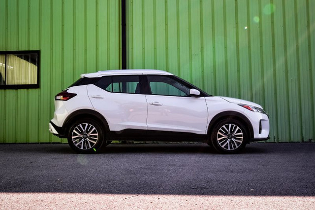 2024 Nissan Kicks SV - Heated Seats - Apple CarPlay in Cars & Trucks in Ottawa - Image 2