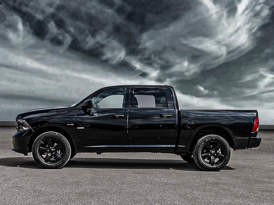 2022 Ram 1500 Classic NIGHT EDITION