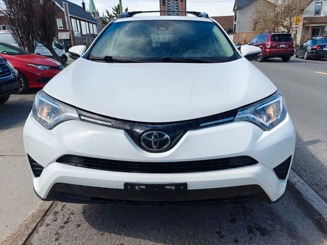 2018 Toyota RAV4 LE in Cars & Trucks in Ottawa - Image 2