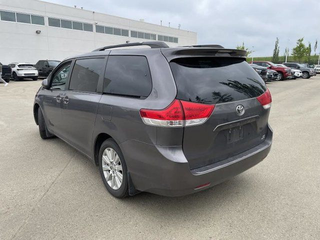 2011 Toyota Sienna LE AWD 3.5L in Cars & Trucks in Strathcona County - Image 4