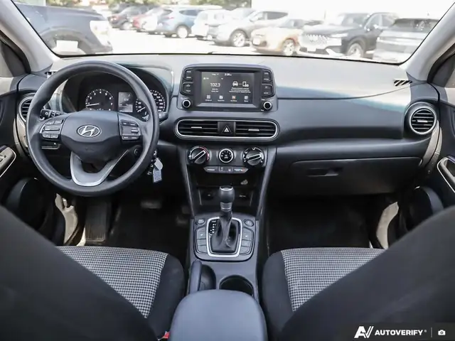 2020 Hyundai Kona 2.0L Essential low km | Apple carplay & And... in Cars & Trucks in London - Image 26