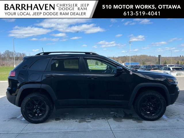 2022 Jeep Cherokee Trailhawk 4x4 | Nav | Pano Roof | Leather in Cars & Trucks in Ottawa - Image 4