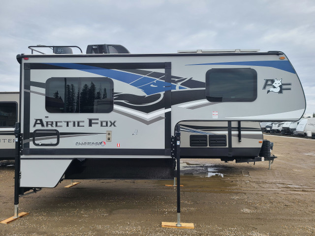 2024 ARCTIC FOX 811 in RVs & Motorhomes in Edmonton - Image 2