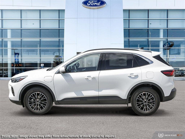 2023 Ford Escape PHEV 2023 CLEAROUT | Pano Roof | Tow Pkg in Cars & Trucks in Winnipeg - Image 4