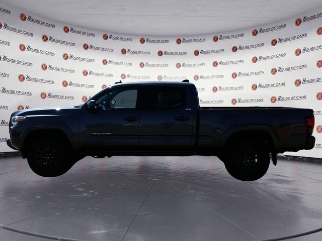 2020 Toyota Tacoma 4x4 Double Cab Auto SB in Cars & Trucks in Lethbridge - Image 2