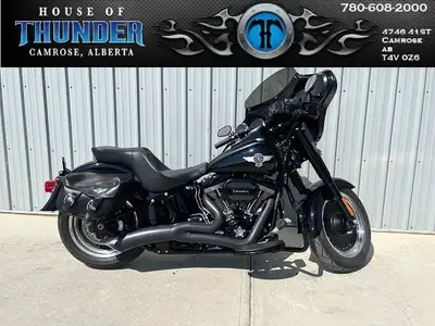 Building on the Fat Boy® legacy, the Fat Boy® Lo brought a darker, slammed appearance to the world o...