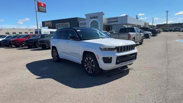 2024 Jeep Grand Cherokee Overland in Cars & Trucks in Edmonton - Image 2
