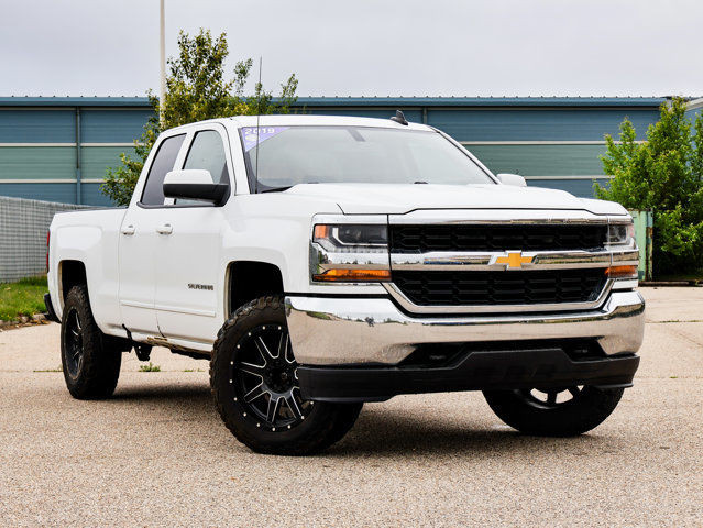 2019 Chevrolet Silverado 1500 LD LT 5.3L in Cars & Trucks in Strathcona County - Image 2