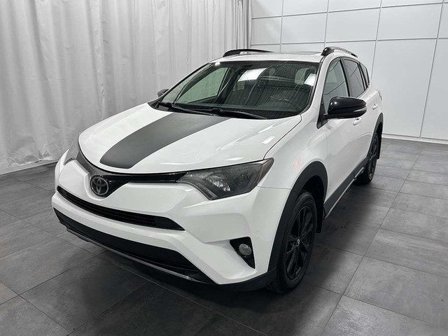 2018 Toyota RAV4 TRAIL AWD - TOIT OUVRANT - VOLANT CHAUFFANT in Cars & Trucks in Québec City - Image 3