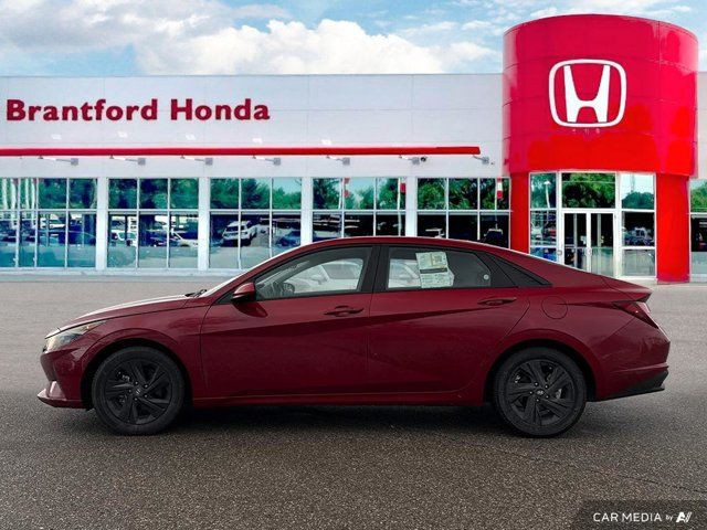 2021 Hyundai Elantra Preferred | BLINDSPOT | BACKUP CAM in Cars & Trucks in Brantford - Image 2
