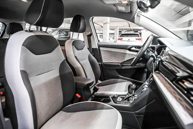2023 Volkswagen Taos Trendline 1.5T 7sp at DSG w/ Tip 4M 4 Motio in Cars & Trucks in City of Montréal - Image 25