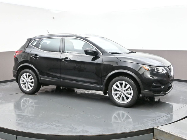 2023 Nissan Qashqai SV AWD ONLY 35K! Apple Carplay/Android Auto, in Cars & Trucks in City of Halifax