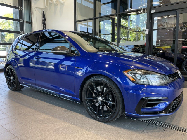 2019 Volkswagen Golf RManual in Cars & Trucks in City of Montréal