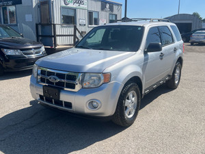 2010 Ford Escape FWD 4dr I4 AUTO XLT