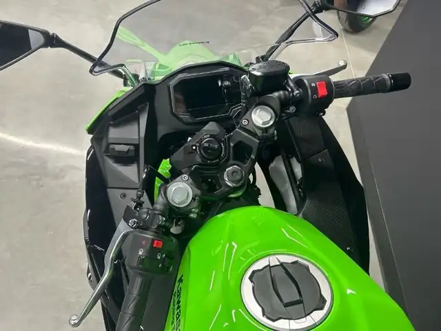 2024 Kawasaki NINJA 500 SE KRT in Sport Bikes in Lanaudière - Image 5