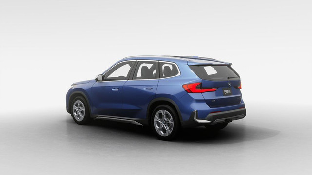 2025 BMW X1 xDrive28i | Premium | Gr. xLine | Att. Remorque in Cars & Trucks in City of Montréal - Image 2
