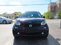 100% CANADIAN VEHICLE Visit Our Website @ EliteLuxuryMotors.ca _____________________________________... (image 2)