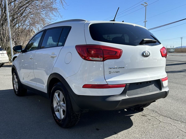 2014 Kia Sportage LX Manuelle Bancs chauffants Air climatisé Mag in Cars & Trucks in Longueuil / South Shore - Image 4