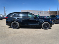 This Mazda CX-70 MHEV has a strong Intercooled Turbo Gas/Electric I-6 3.3 L/200 engine powering this... (image 5)