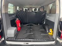 2017 Ford TRANSIT XLT 8 Passenger Van 3.5L V6 Gas Eco Boost 147,744 KM 4X4! Power Windows, Power Mir... (image 7)