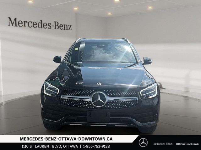 2022 Mercedes-Benz GLC300 4MATIC SUV in Cars & Trucks in Ottawa - Image 2