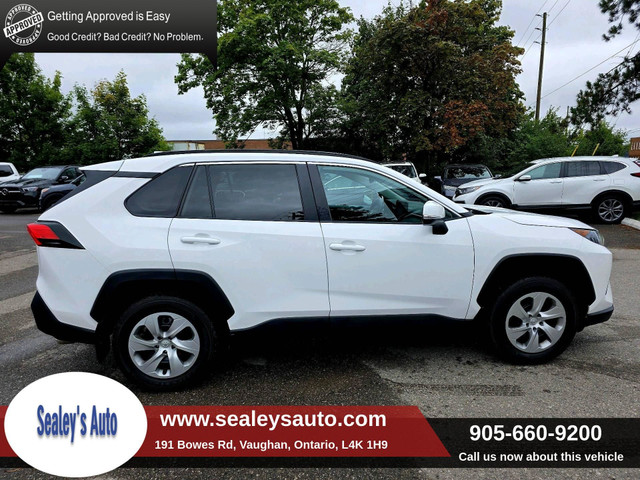 2020 Toyota RAV4 LE AWD |NO ACCIDENTS BLINDSPOT | HEATED SEATS | in Cars & Trucks in Markham / York Region - Image 4