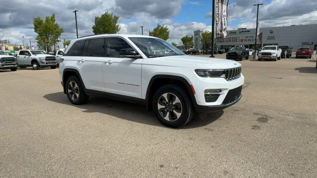 2023 Jeep Grand Cherokee 4xe BASE | Remote Start | Sunroof in Cars & Trucks in Edmonton - Image 3