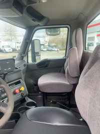 Ryder Stock ID: 239947 Transmission Type/Speed: Auto 13 Engine: DIESEL X15 GHG'17 450/1800 Horse Pow... (image 8)