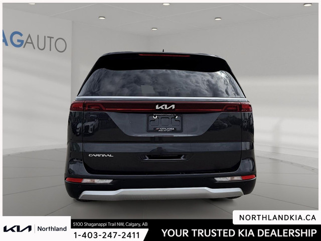 2023 Kia Carnival LX in Cars & Trucks in Calgary - Image 3