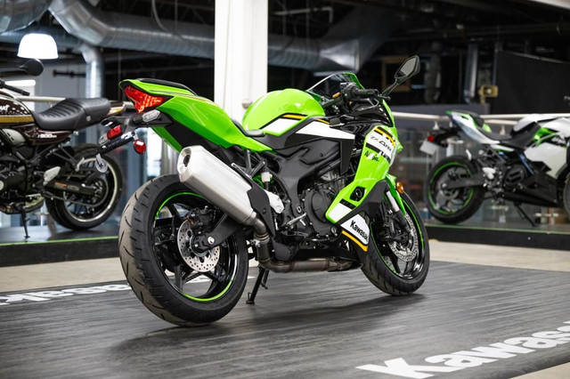 2025 KAWASAKI Ninja ZX-4RR KRT in Sport Bikes in Longueuil / South Shore - Image 4
