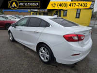 EFFICIENCY MEETS MODERN STYLE THIS 2018 CHEVROLET CRUZE 4DR SEDAN 1.4L LT W/1SD OFFERS A BALANCED CO... (image 2)