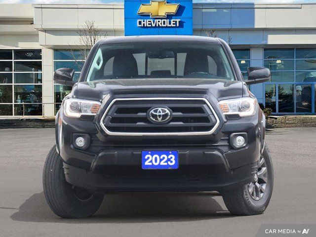 2023 Toyota Tacoma Accident Free | V6 | 4WD | Crew Cab in Cars & Trucks in Oshawa / Durham Region - Image 2