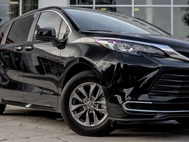 2024 Toyota Sienna XLE 8-Passenger FWD in Cars & Trucks in City of Toronto - Image 3
