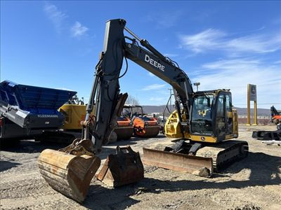 2018 John Deere 135G in Heavy Equipment in Québec City