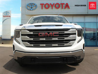 TRUCK FEATURES »» Impressive 5,850 kg towing capacity for heavy loads »» Crew Cab offers spacious se... (image 1)
