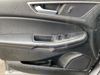 **WE WILL BEAT ANY DEALER IN THE CITY** Carbonized Gray Metallic 2023 Ford Edge SEL AWD 8-Speed Auto... (image 5)