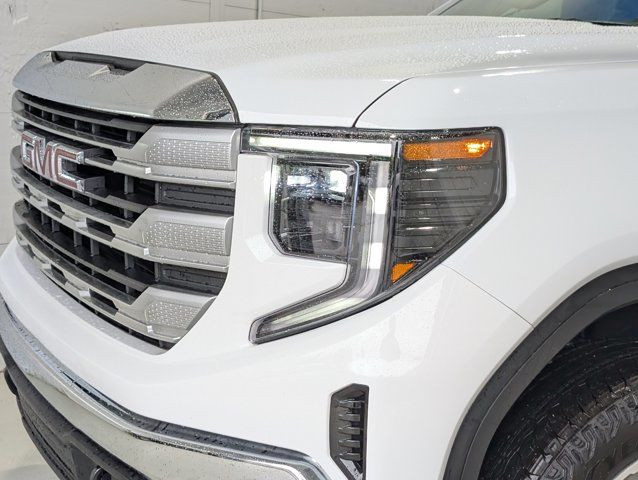2025 GMC Sierra 1500 SLE- X31 Offroad Package in Cars & Trucks in Barrie - Image 2