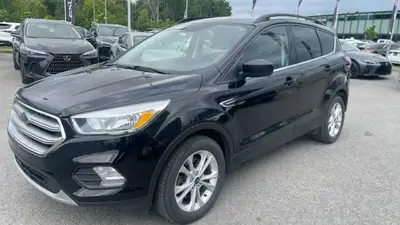 Le Ford Escape SE 2017 est un VUS compact qui combine polyvalence, performances efficaces et technol...