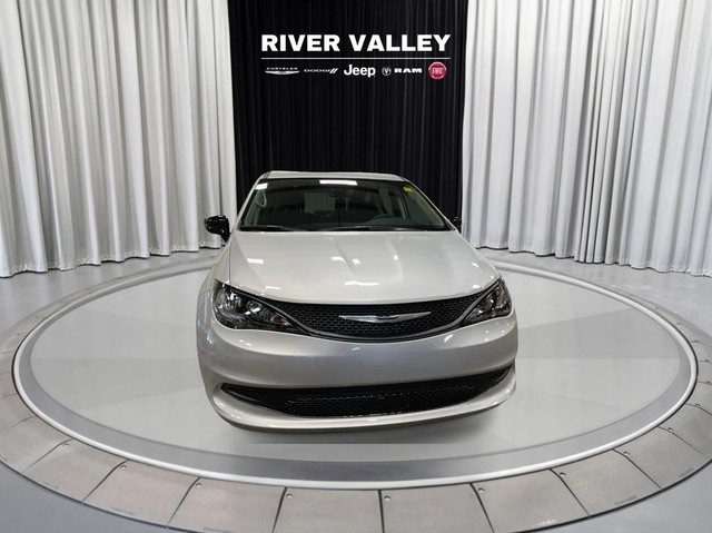 2024 Chrysler Grand Caravan in Cars & Trucks in Strathcona County - Image 2