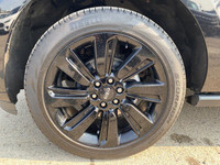 **WE WILL BEAT ANY DEALER IN THE CITY** Infinite Black Metallic Clearcoat 2023 Lincoln Navigator Res... (image 2)