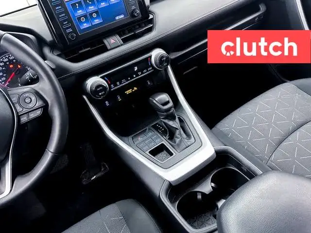 2020 Toyota RAV4 XLE w/ Apple CarPlay, Heated Front Seats, Rearv in Cars & Trucks in City of Toronto - Image 37