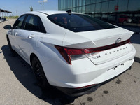 2022 HYUNDAI ELANTRA PREFERRED | ACCIDENT FREE CARFAX | REMOTE START | KEYLESS ENTRY Tire Pressure M... (image 3)
