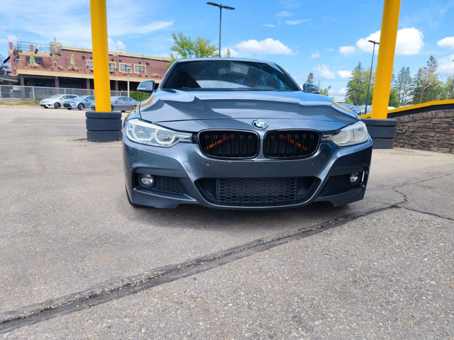 2018 BMW 3 Series 330i xDrive Sedan in Cars & Trucks in Calgary - Image 2