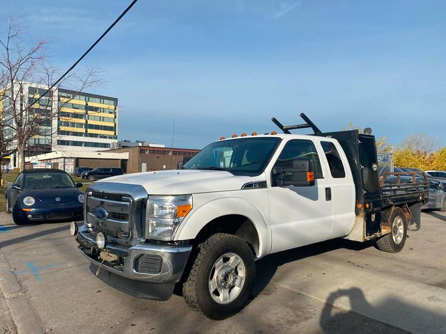 2015 Ford F-350 Extended Cab Flat Bed 4WD in Cars & Trucks in City of Toronto - Image 3
